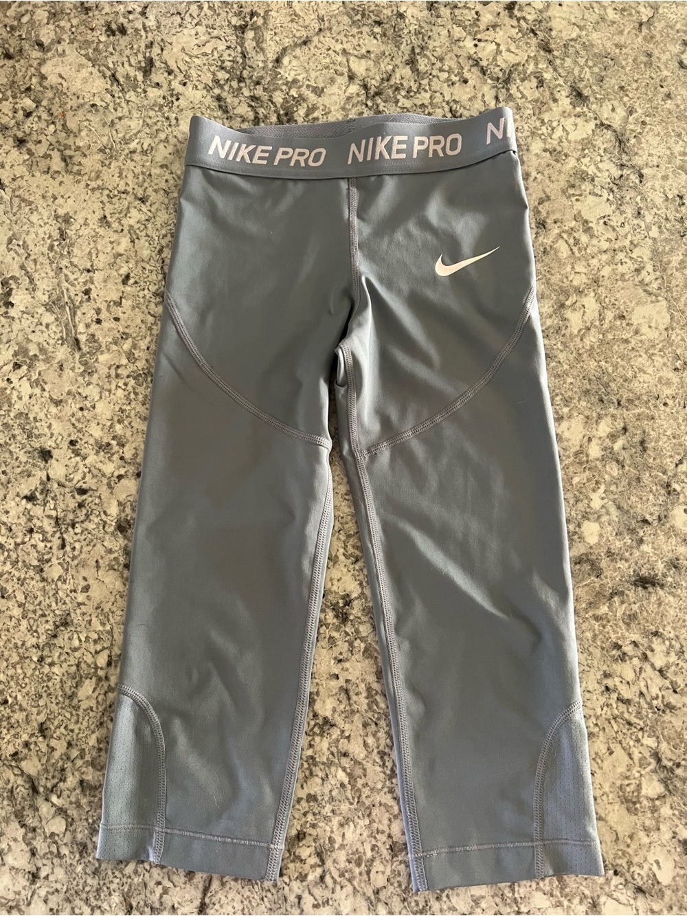 Nike Pro Girls Gray Compression Capri Leggings Size Small